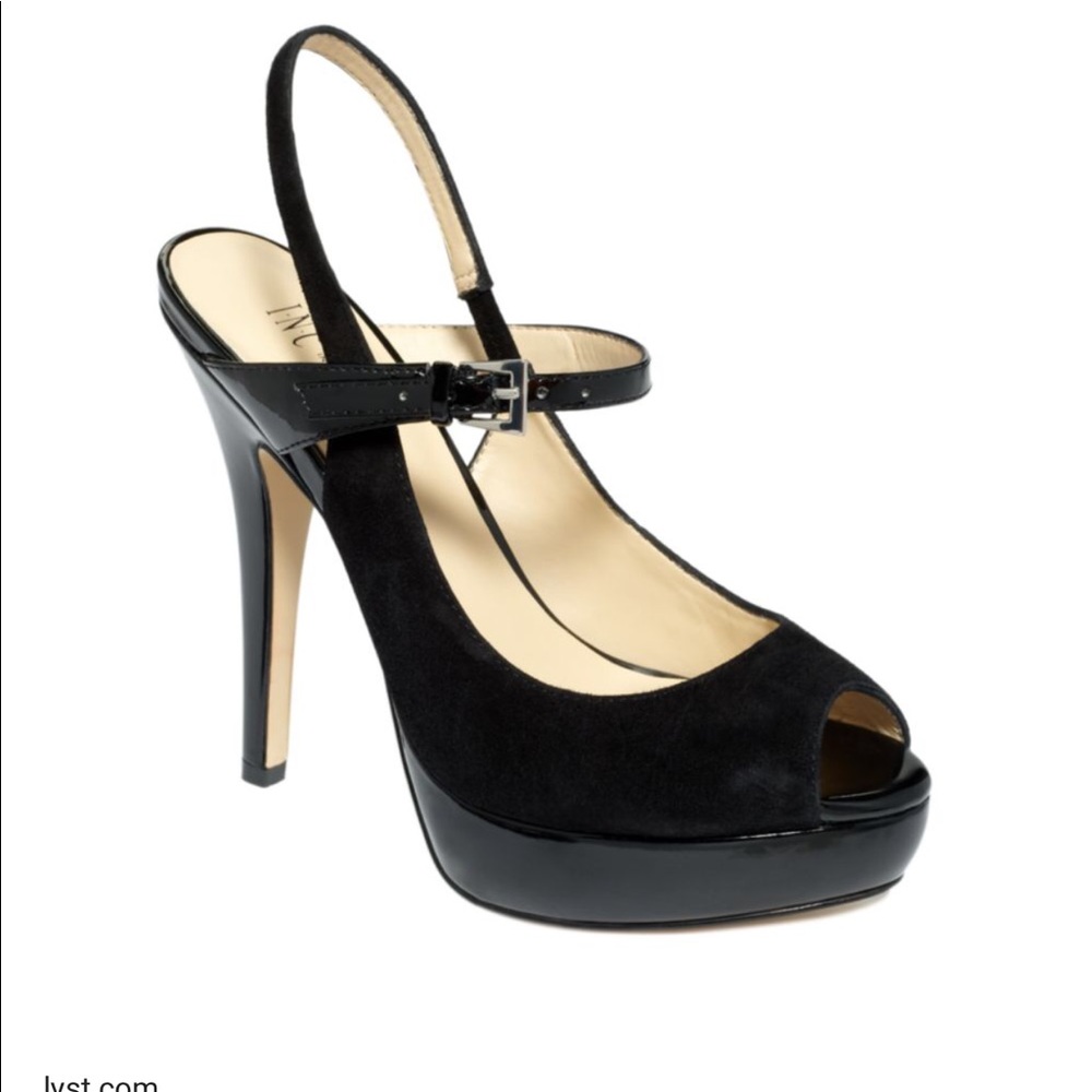 Mariela Black Platform Pumps